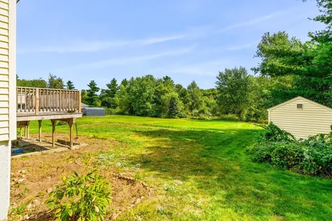 71 Scobie Pond Road Derry NH 03038