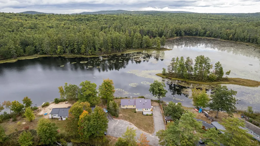 4 Downing Road New Durham NH 03855