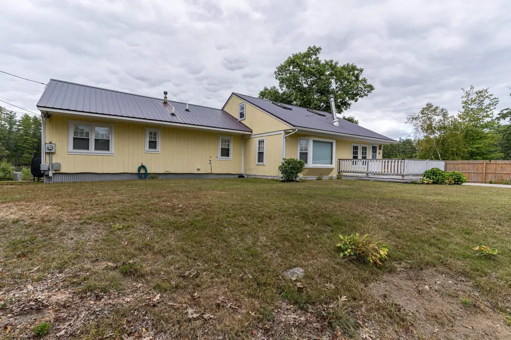 4 Downing Road New Durham NH 03855