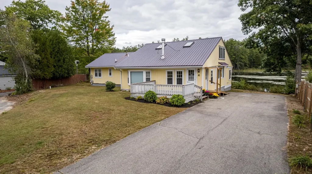 4 Downing Road New Durham NH 03855
