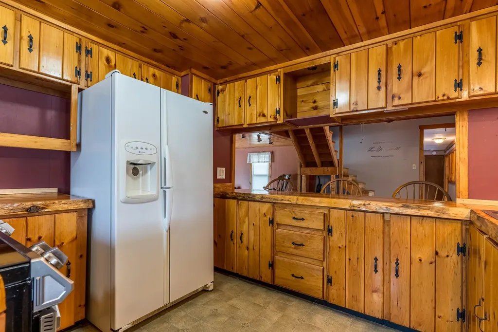 4 Downing Road New Durham NH 03855