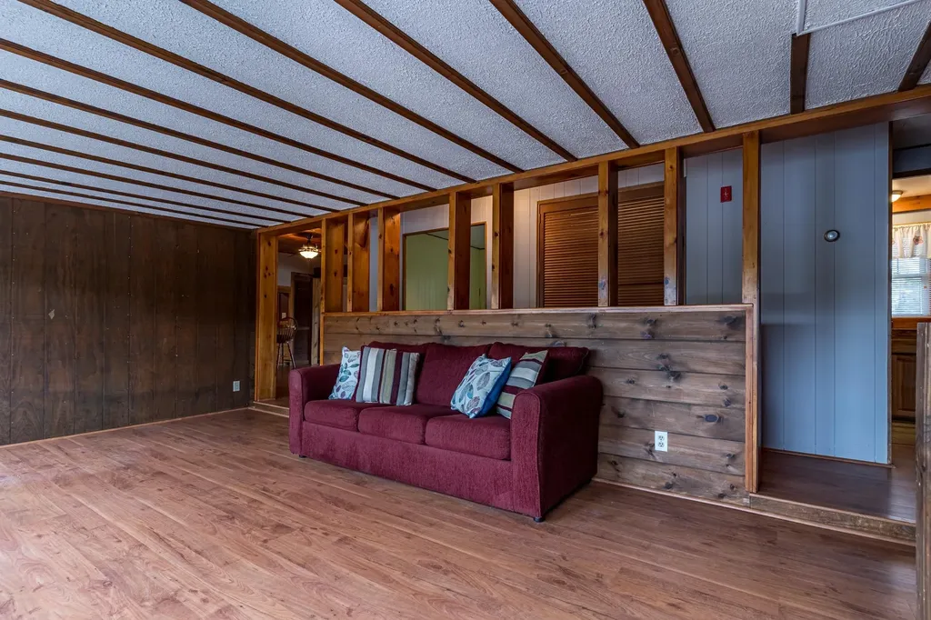 4 Downing Road New Durham NH 03855