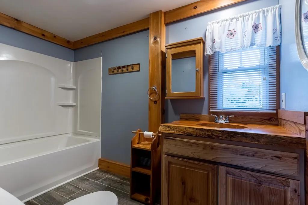 4 Downing Road New Durham NH 03855