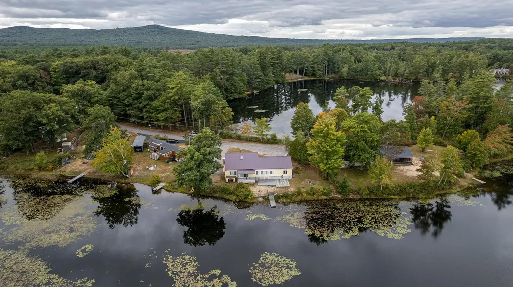 4 Downing Road New Durham NH 03855