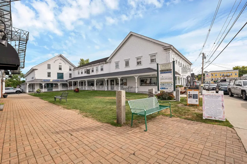 25 N Main Street Wolfeboro NH 03894