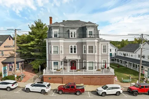 25 N Main Street Wolfeboro NH 03894