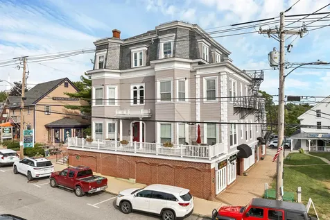 25 N Main Street Wolfeboro NH 03894