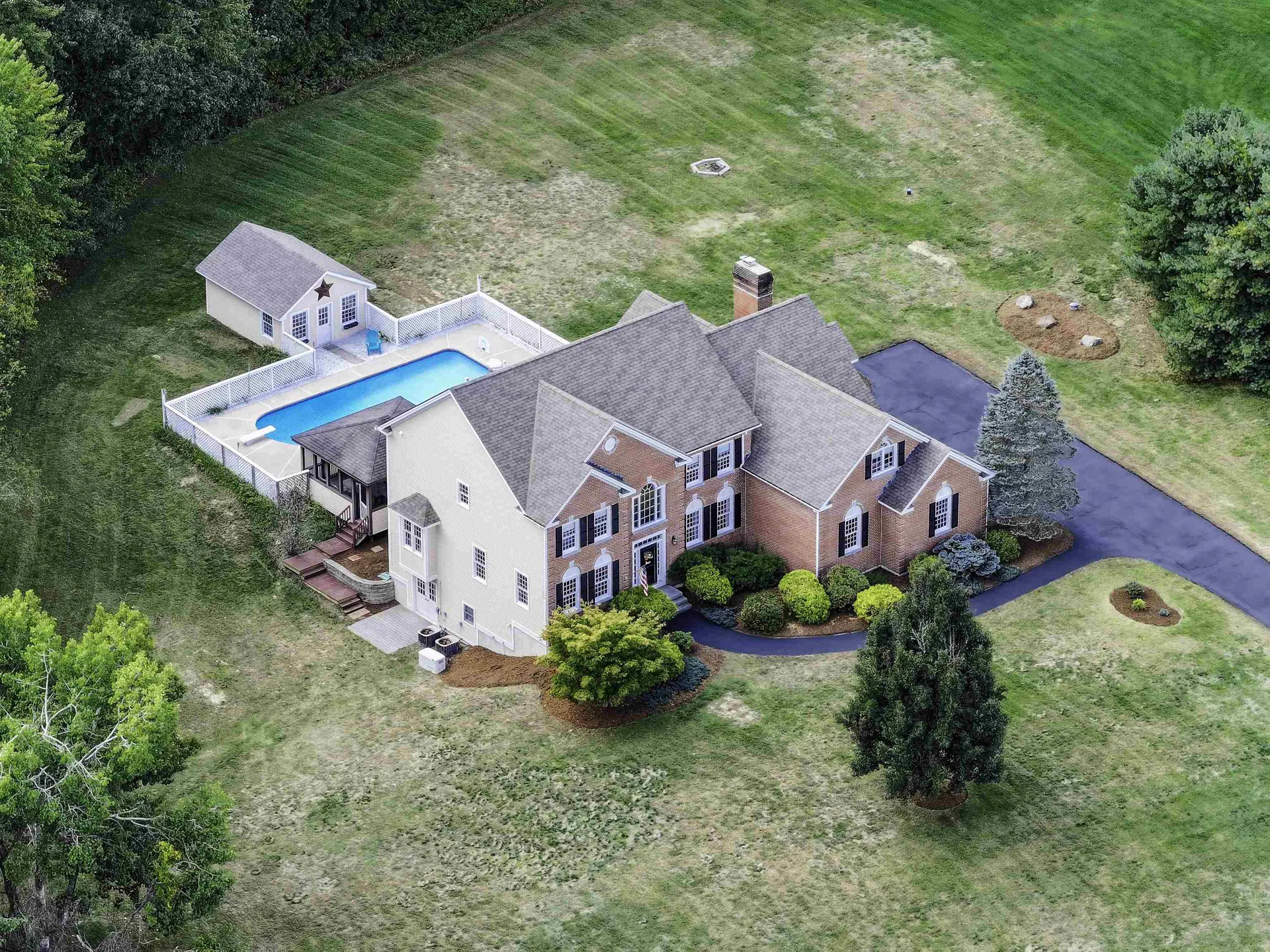 11 New South Drive Amherst NH 03031