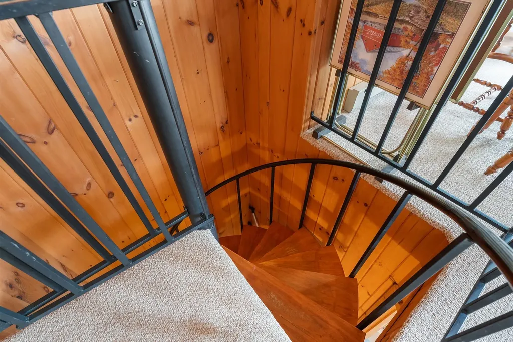 8 White Shutter Road Sunapee NH 03782