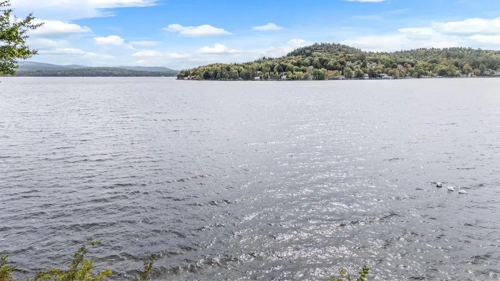 8 White Shutter Road Sunapee NH 03782