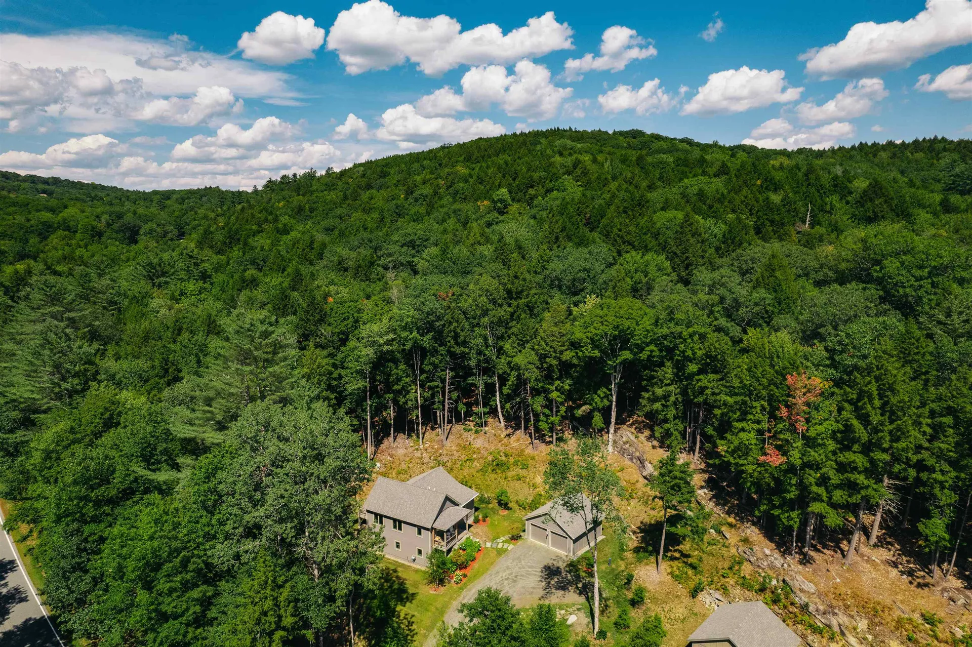 1047 Willard Road Hartford VT 05059