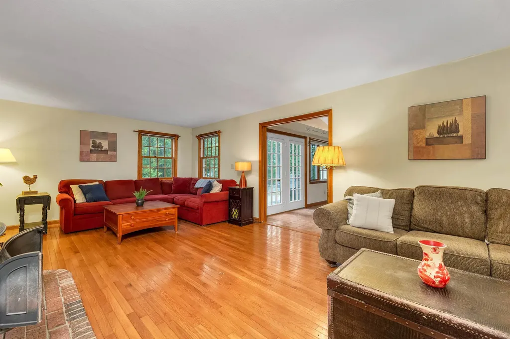 7 Loon Street Wolfeboro NH 03894