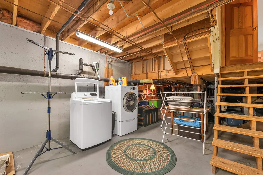 7 Loon Street Wolfeboro NH 03894