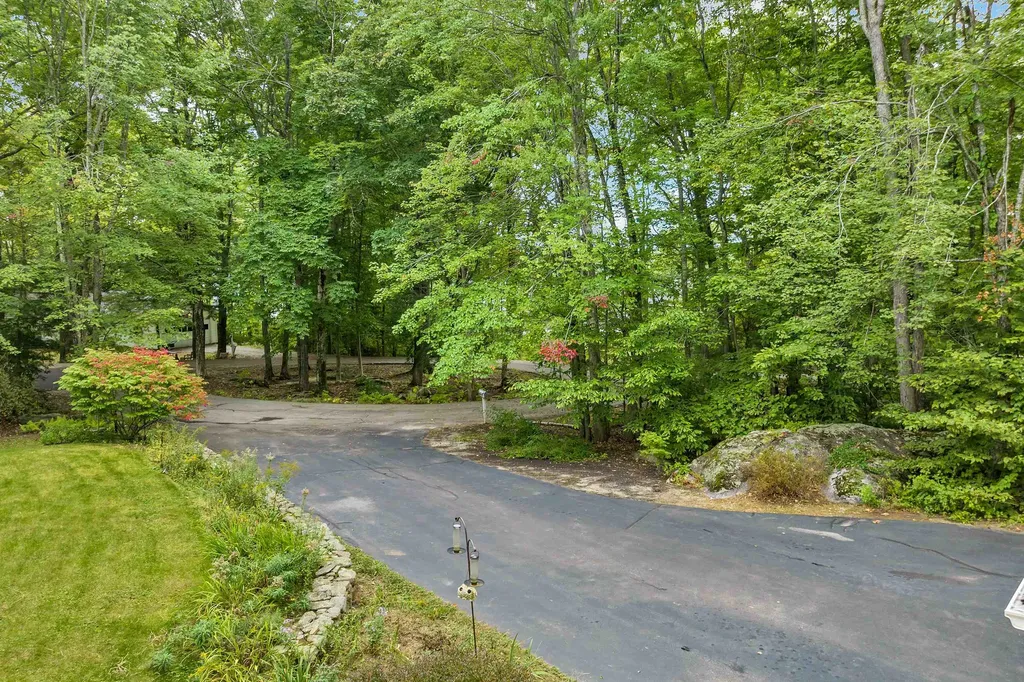 7 Loon Street Wolfeboro NH 03894