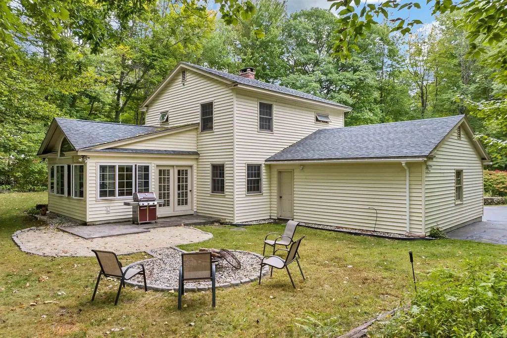 7 Loon Street Wolfeboro NH 03894