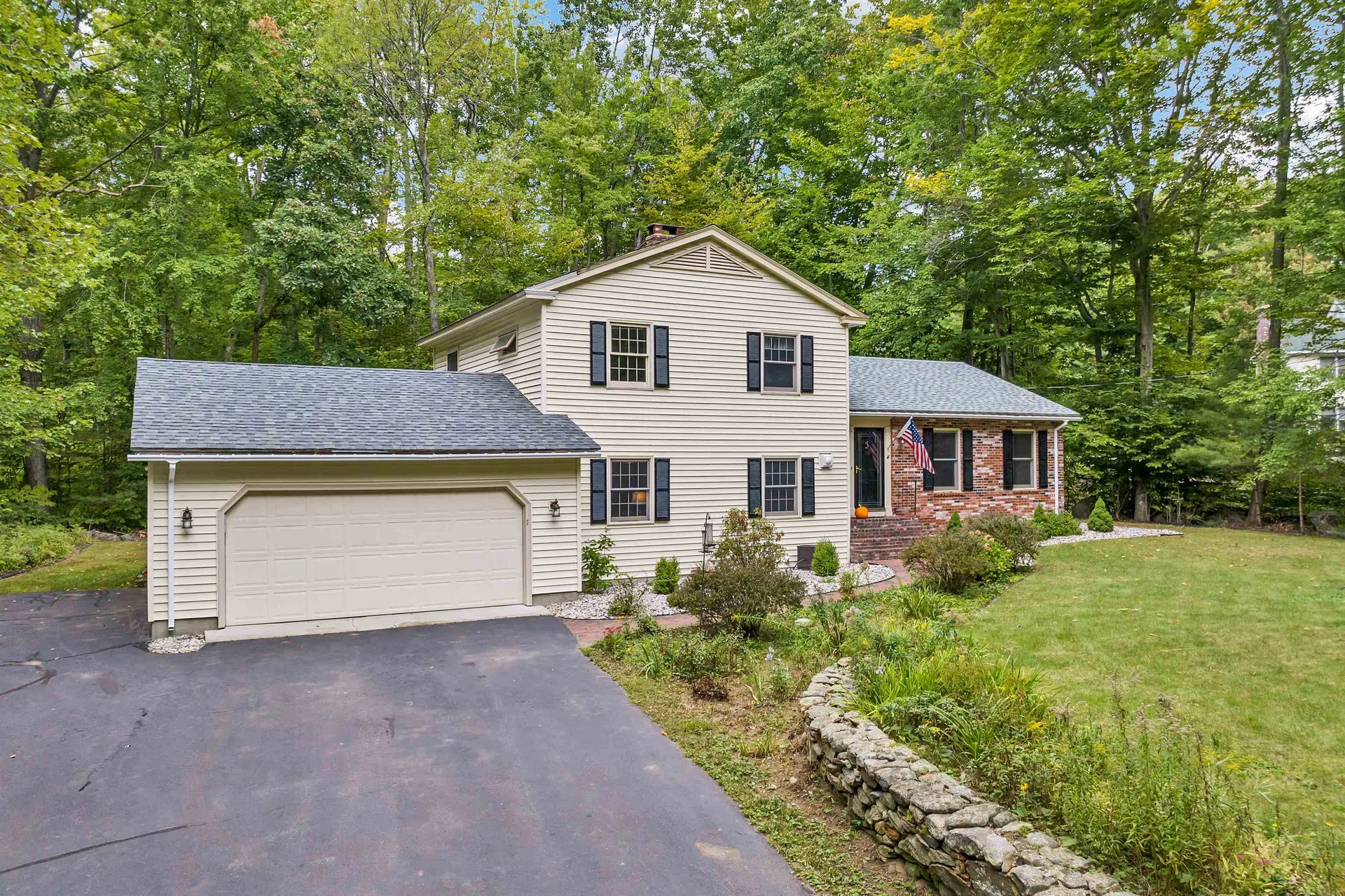 7 Loon Street Wolfeboro NH 03894