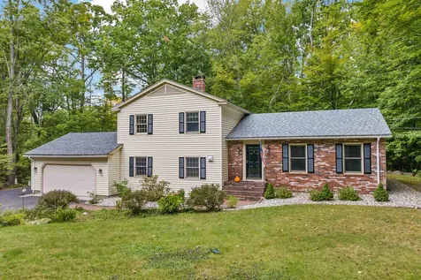 7 Loon Street Wolfeboro NH 03894