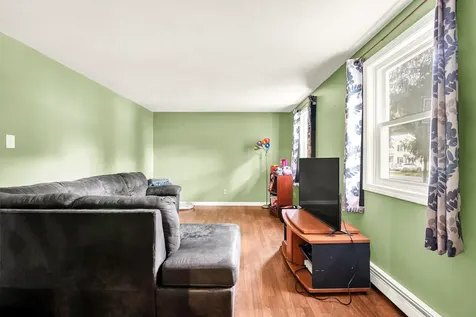 15 Sidney Street Rochester NH 03867