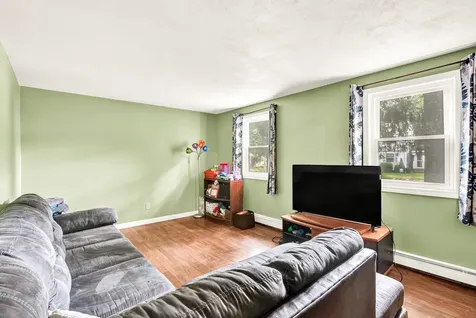 15 Sidney Street Rochester NH 03867