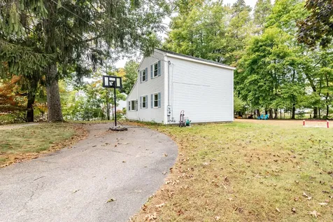 15 Sidney Street Rochester NH 03867