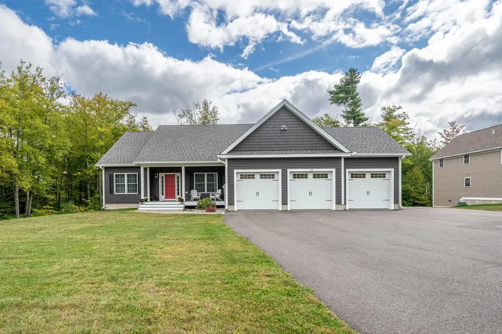 33 Churchill Drive Hooksett NH 03106