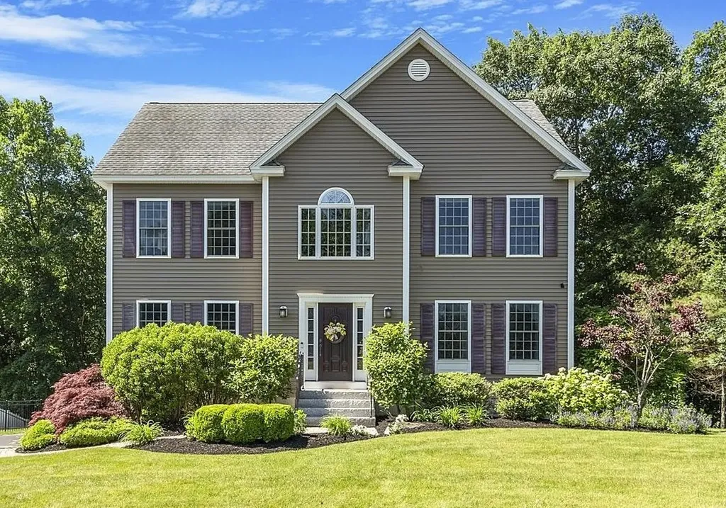 45 Northland Road Windham NH 03087