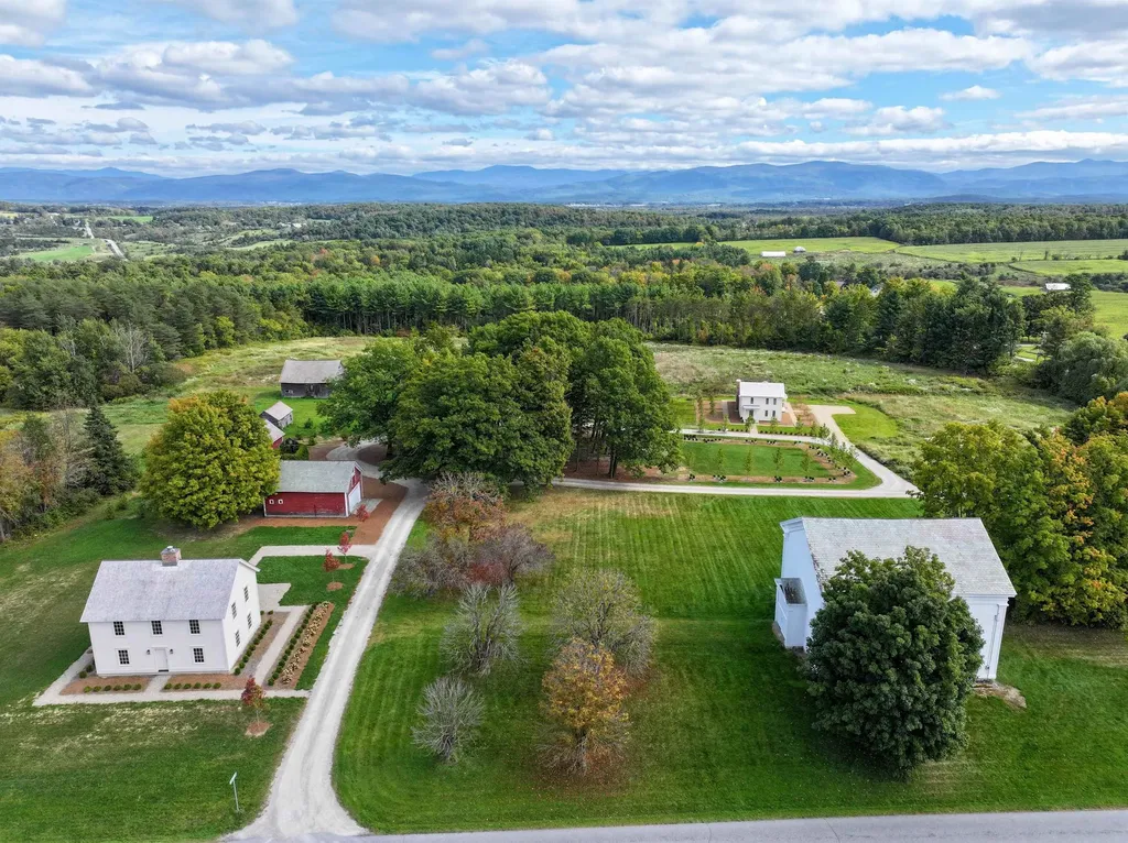 35 Old Church Lane Cornwall VT 05753