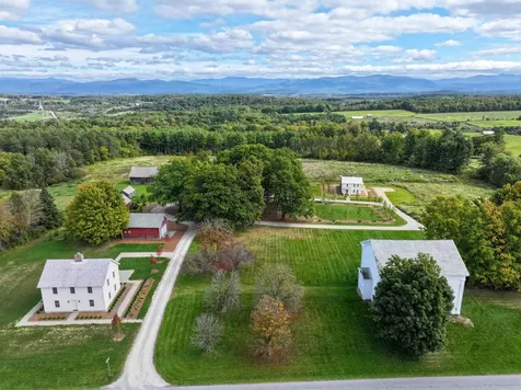 35 Old Church Lane Cornwall VT 05753