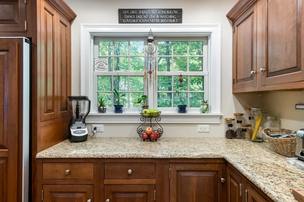 8 Chickadee Lane Grantham NH 03753