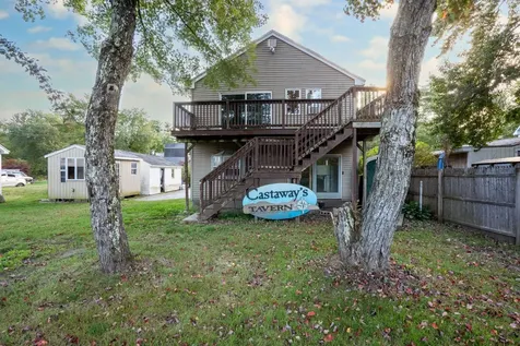 7 Sonny Avenue Goffstown NH 03045