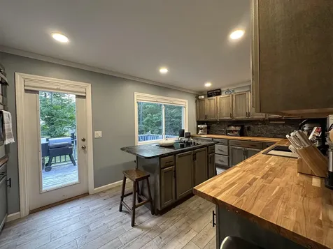 86 Kennedy Drive Keene NH 03431