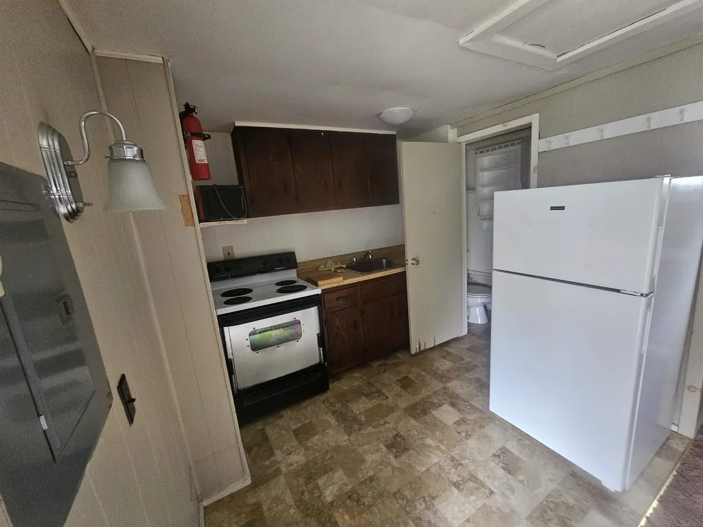 35 Elm Street Lyndon VT 05851