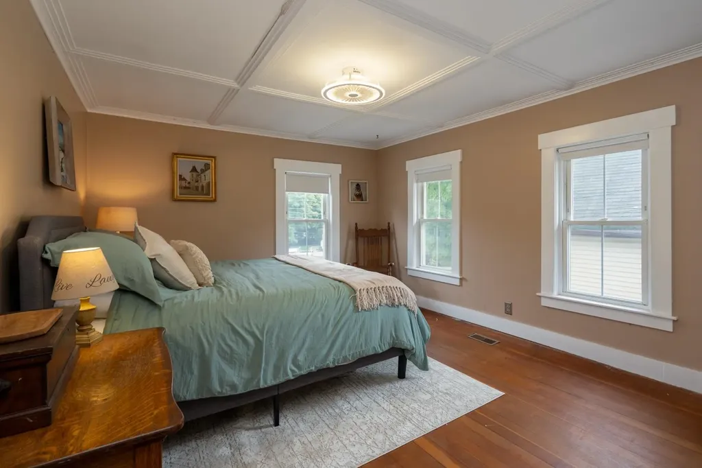 135 Main Street Meredith NH 03253