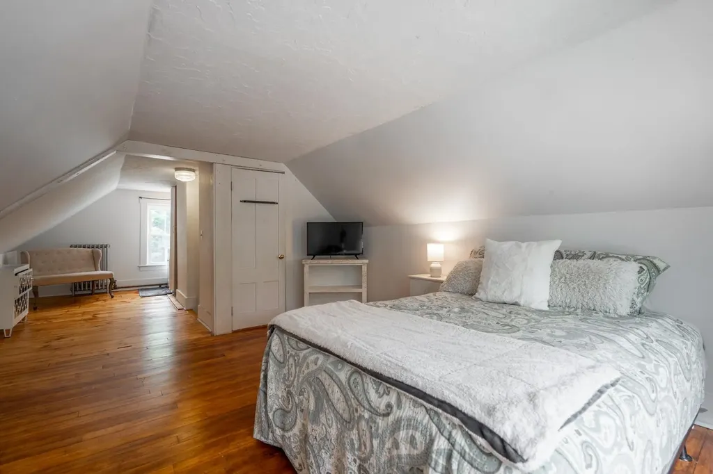 135 Main Street Meredith NH 03253