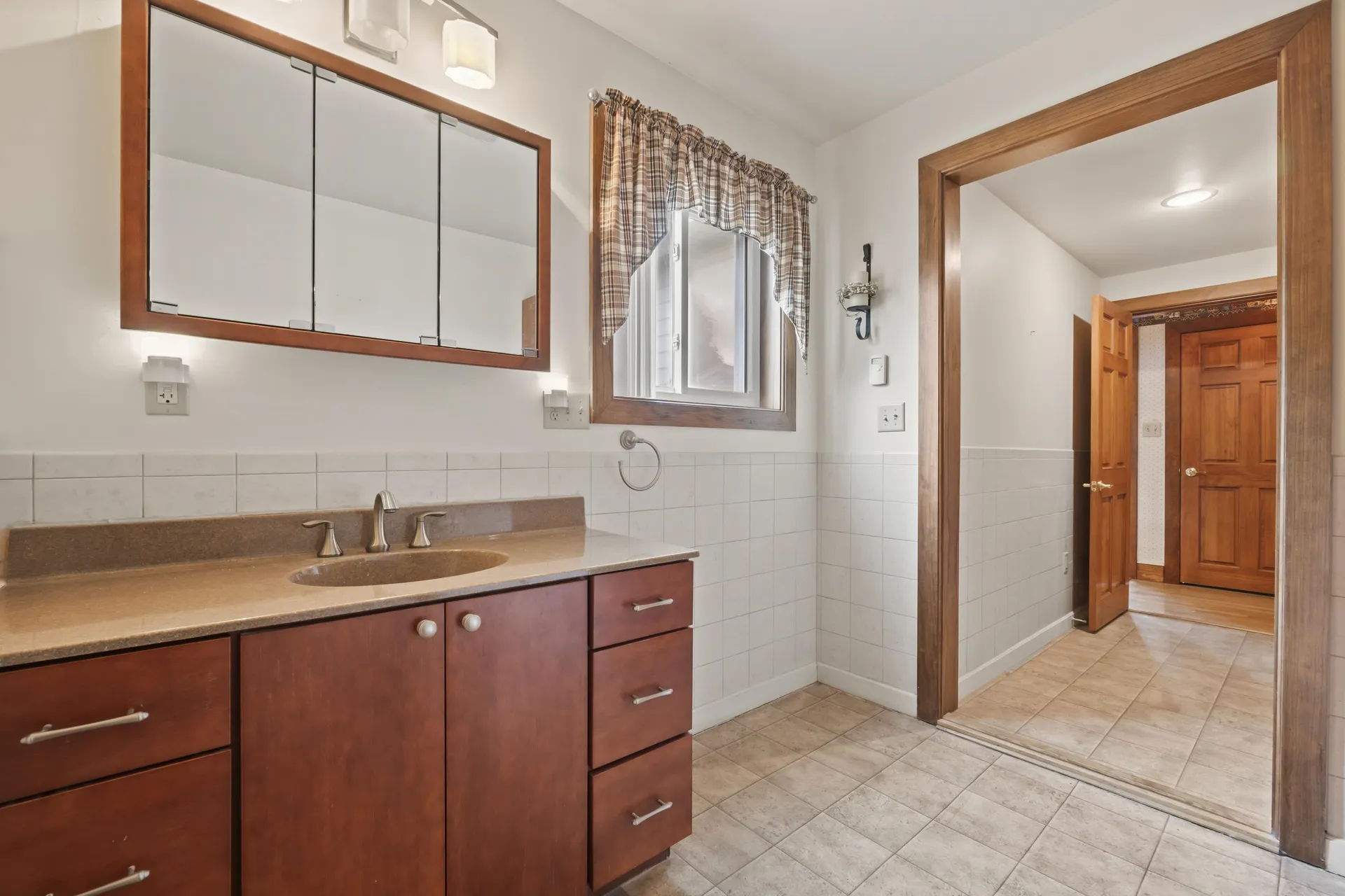 9 Elizabeth Street Rochester NH 03867