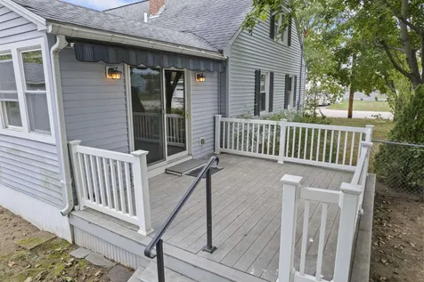 9 Elizabeth Street Rochester NH 03867