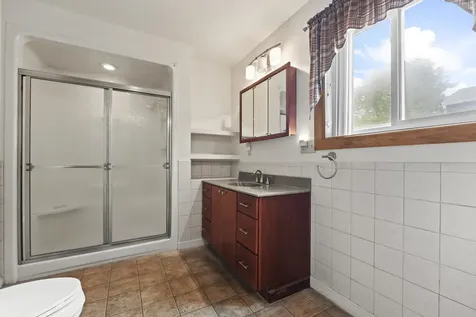 9 Elizabeth Street Rochester NH 03867