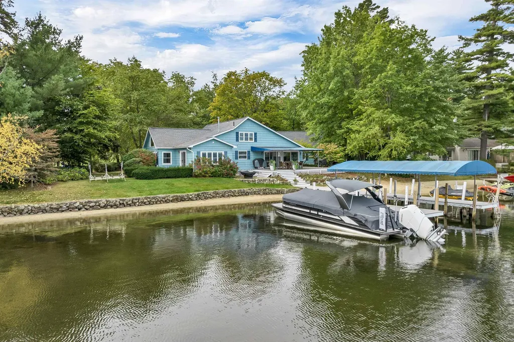 17 Wentworth Cove Road Laconia NH 03246