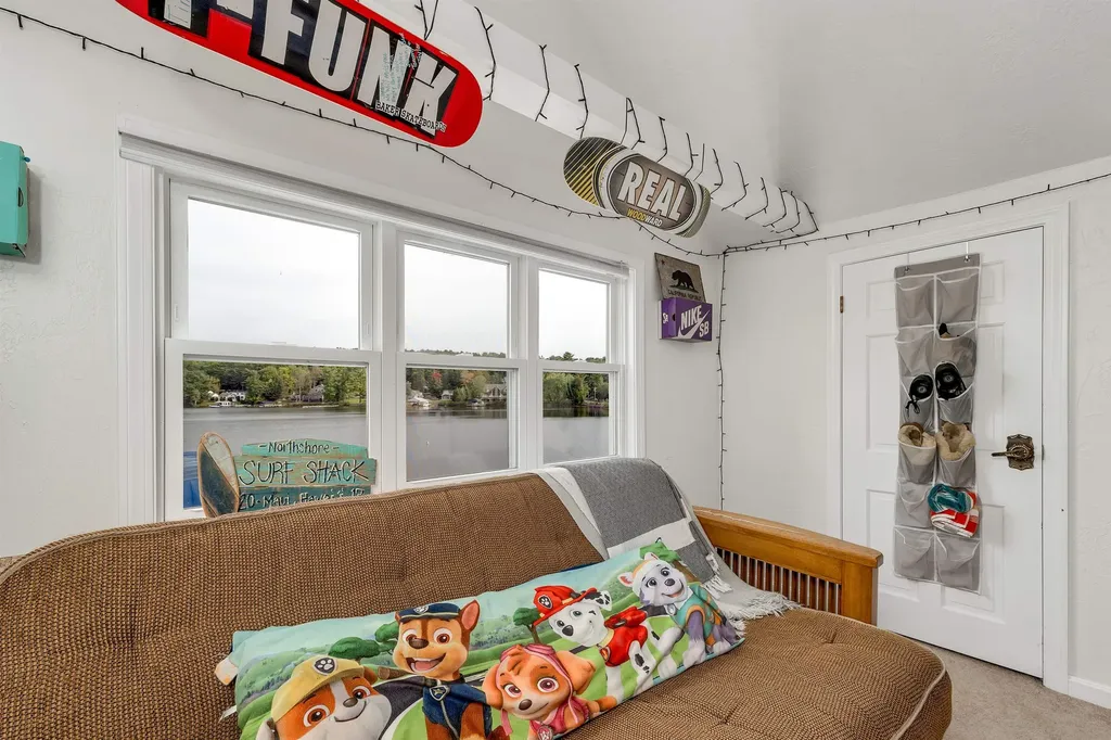 17 Wentworth Cove Road Laconia NH 03246