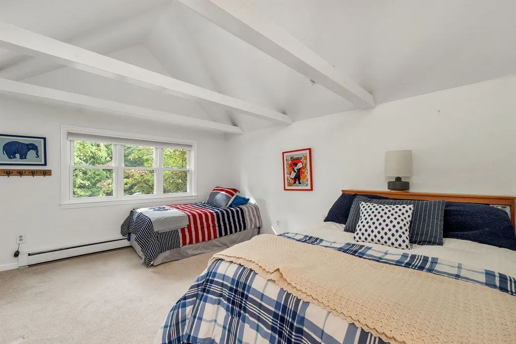 17 Wentworth Cove Road Laconia NH 03246