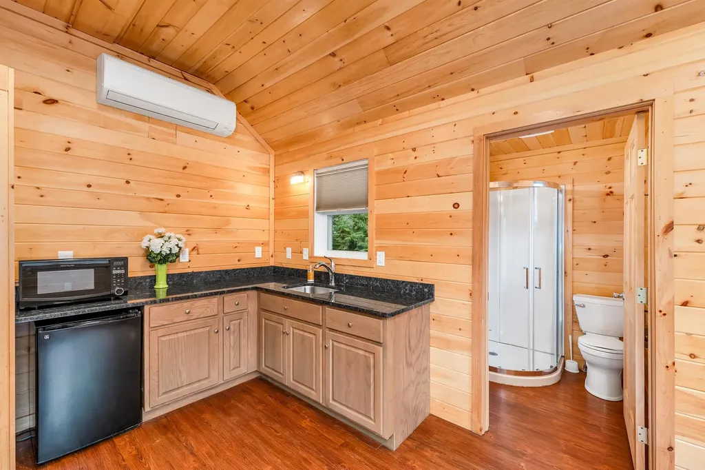 17 Wentworth Cove Road Laconia NH 03246