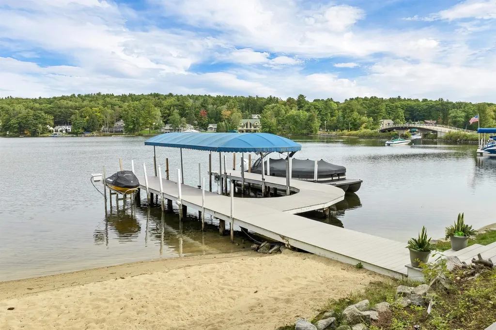 17 Wentworth Cove Road Laconia NH 03246