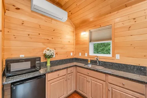 17 Wentworth Cove Road Laconia NH 03246