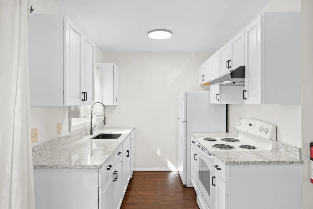 O6 Grandview Drive South Burlington VT 05403