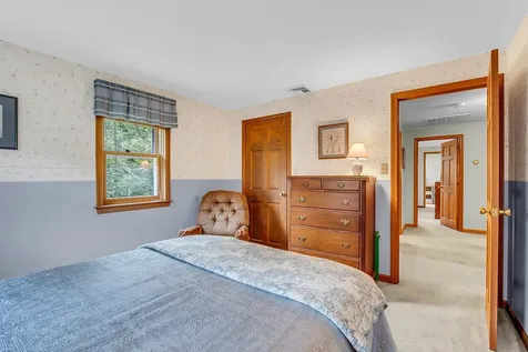 95 Chappy Lane Salem NH 03079