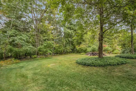 95 Chappy Lane Salem NH 03079