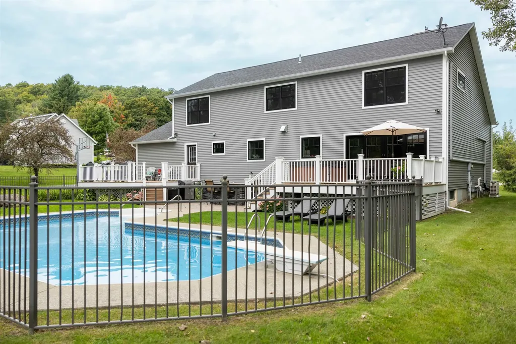 38 Bay View Drive St. Albans Town VT 05478