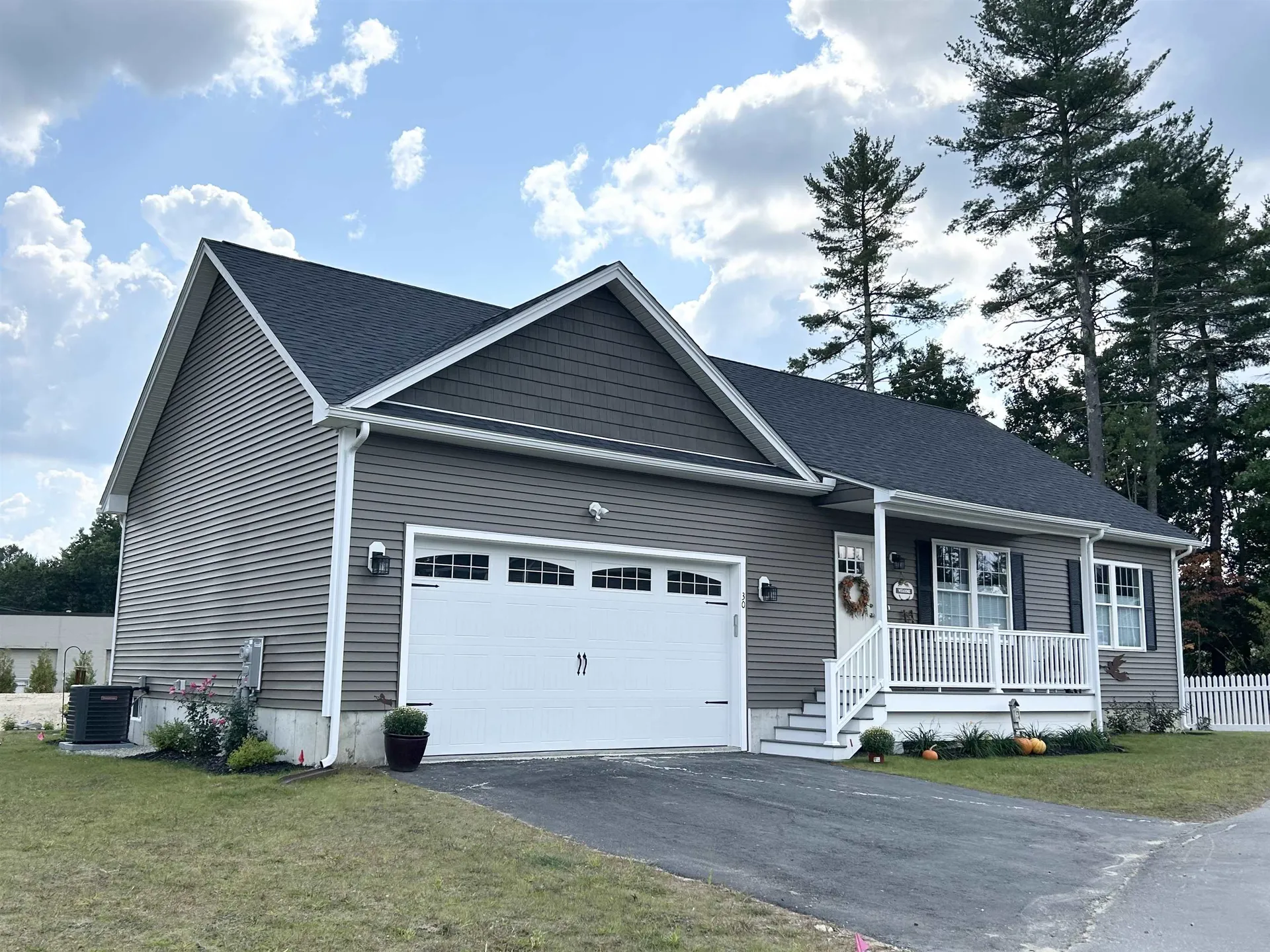 26 Venus Way Pelham NH 03076