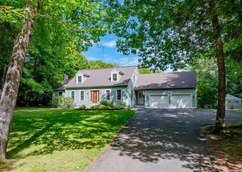 14 Sargent Road Holderness NH 03245