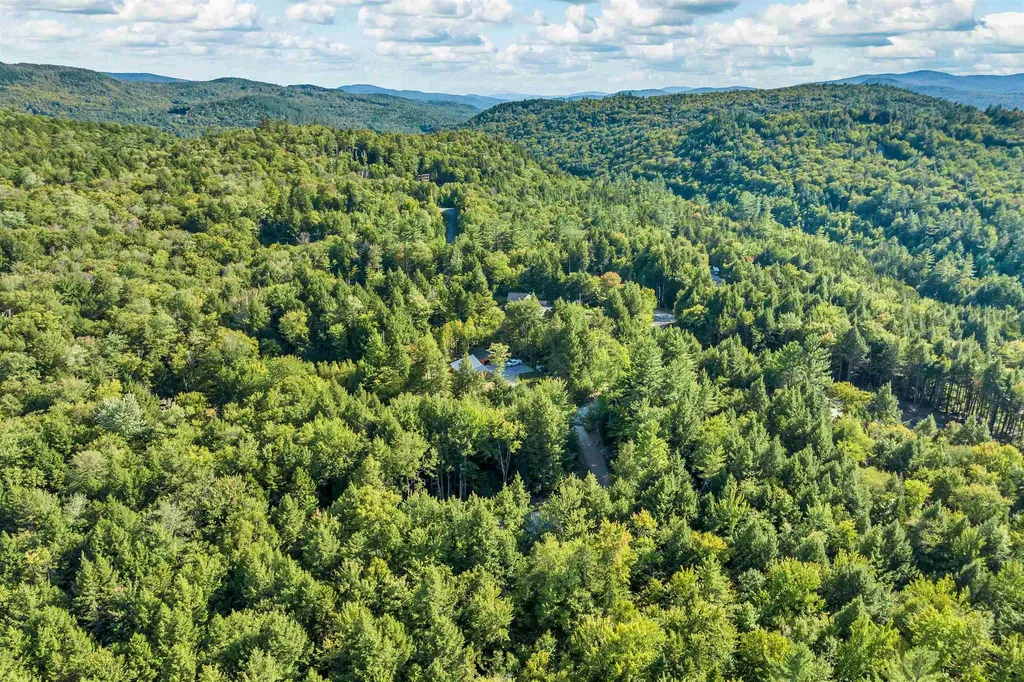 19 Equinox Drive Thornton NH 03285